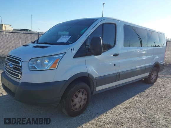✅ 2017 Ford Transit XL • VIN: 1FBZX2ZM5HKA20740 • Lot: 41144911. Wystawiony na IAAI z przebiegiem 201 936 mil. Bezpłatny archiwum sprzedaży aukcyjnych z USA i szczegółowy raport historii pojazdu na DreamBid. Zdjęcie 2.