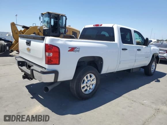 ✅ 2012 Chevrolet Silverado 2500HD LT • VIN: 1GC1KXC8XCF240442 • Лот: 60164155. Опубликован ранее на Copart с пробегом 99 920 миль. Бесплатный доступ к архиву аукционных продаж из США и подробный отчёт об истории автомобиля на DreamBid. Изображение 3.