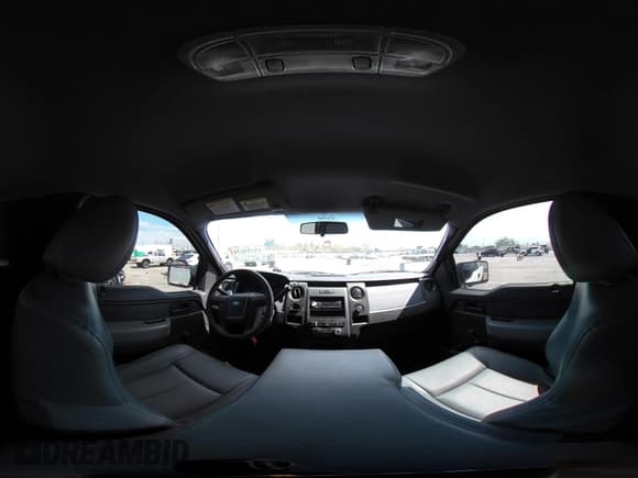 ✅ 2014 Ford F-150 XL • VIN: 1FTMF1CM3EKD68639 • Lot: 43294137. Wystawiony na IAAI z przebiegiem 151 838 mil. Bezpłatny archiwum sprzedaży aukcyjnych z USA i szczegółowy raport historii pojazdu na DreamBid. Zdjęcie 18.