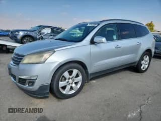 ✅ 2016 Chevrolet Traverse LT • VIN: 1GNKRGKD0GJ117337 • Лот: 89702665. Опубликован ранее на Copart с пробегом Не указан. Бесплатный доступ к архиву аукционных продаж из США и подробный отчёт об истории автомобиля на DreamBid. Изображение 1.