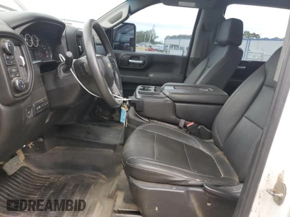 ✅ 2021 Chevrolet Silverado 2500HD Work Truck • VIN: 1GC1YLE78MF125948 • Lot: 67631825. Wystawiony na Copart z przebiegiem 149 113 mil. Bezpłatny archiwum sprzedaży aukcyjnych z USA i szczegółowy raport historii pojazdu na DreamBid. Zdjęcie 7.
