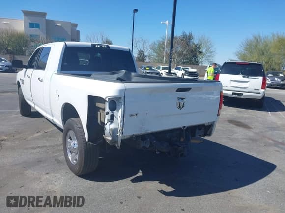 ✅ 2018 Ram 2500 Big Horn • VIN: 3C6TR4MT1JG213218 • Lot: 41487023. Wystawiony na IAAI z przebiegiem 141 367 mil. Bezpłatny archiwum sprzedaży aukcyjnych z USA i szczegółowy raport historii pojazdu na DreamBid. Zdjęcie 3.