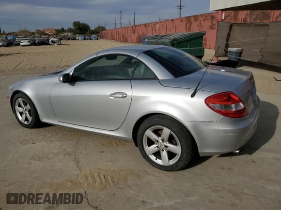 ✅ 2007 Mercedes-Benz SLK 280 • VIN: WDBWK54F27F140945 • Лот: 75321394. Опубликован ранее на Copart с пробегом 99 327 миль. Бесплатный доступ к архиву аукционных продаж из США и подробный отчёт об истории автомобиля на DreamBid. Изображение 2.