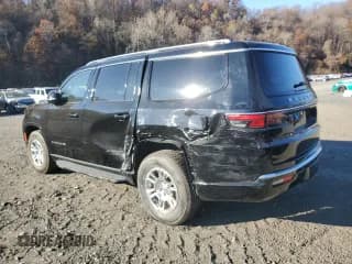 ✅ 2024 Jeep Wagoneer • VIN: 1C4SJVAP1RS197177 • Lot: 93938665. Wystawiony na Copart z przebiegiem 13 905 mil. Bezpłatny archiwum sprzedaży aukcyjnych z USA i szczegółowy raport historii pojazdu na DreamBid. Zdjęcie 2.