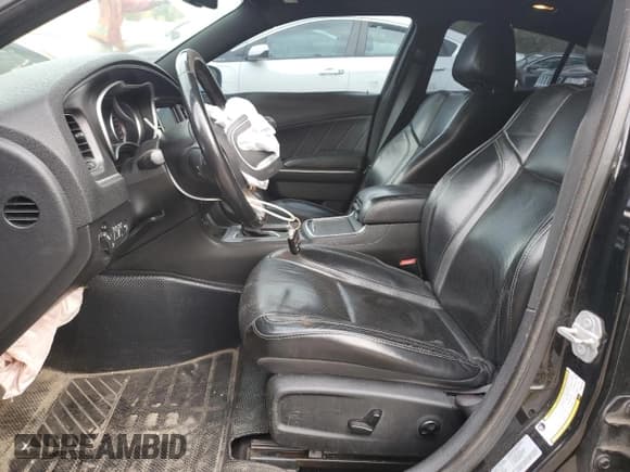 ✅ 2017 Dodge Charger SXT • VIN: 2C3CDXHG2HH595103 • Lot: 85279655. Wystawiony na Copart z przebiegiem 148 433 mil. Bezpłatny archiwum sprzedaży aukcyjnych z USA i szczegółowy raport historii pojazdu na DreamBid. Zdjęcie 7.