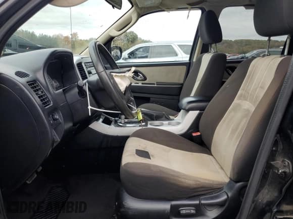 ✅ 2006 Mercury Mariner Luxury • VIN: 4M2YU571X6KJ06661 • Лот: 90709885. Опубликован ранее на Copart с пробегом 201 550 миль. Бесплатный доступ к архиву аукционных продаж из США и подробный отчёт об истории автомобиля на DreamBid. Изображение 7.