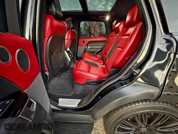 ✅ 2020 Land Rover Range Rover Sport HSE Dynamic • VIN: SALWR2SEXLA879194 • Lot: 95004295. Listed on Copart with 157,074 mi. Free auction sales archive from the USA and detailed vehicle history report at DreamBid. Image 13.