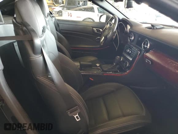 ✅ 2015 Mercedes-Benz SLK • VIN: WDDPK7FA5FF111530 • Лот: 69940384. Опубликован ранее на Copart с пробегом 75 169 миль. Бесплатный доступ к архиву аукционных продаж из США и подробный отчёт об истории автомобиля на DreamBid. Изображение 10.