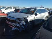 ✅ 2020 Toyota Highlander Hybrid XLE • VIN: 5TDHBRCH6LS507683 • Lot: 43595785. Listed on IAAI with 42,525 mi. Free auction sales archive from the USA and detailed vehicle history report at DreamBid. Image 18.