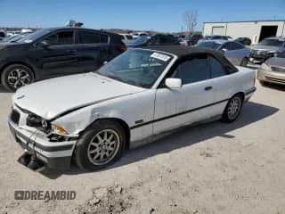 1995 BMW 3 Series 318i with VIN WBABK5321SEC84287, listed as a Copart auction lot 47007015 with 143,822 mi miles and Salvage title. Bid and sale history available at DreamBid. Image 1.