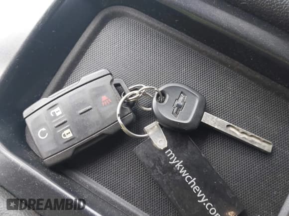 ✅ 2019 Chevrolet Silverado 1500 LT • VIN: 2GCVKPEC3K1130955 • Lot: 43162627. Wystawiony na IAAI z przebiegiem 147 747 mil. Bezpłatny archiwum sprzedaży aukcyjnych z USA i szczegółowy raport historii pojazdu na DreamBid. Zdjęcie 11.