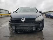 ✅ 2013 Volkswagen Golf • VIN: WVWDB7AJ4DW128790 • Лот: 90018565. Опубликован ранее на Copart с пробегом 162 741 миль. Бесплатный доступ к архиву аукционных продаж из США и подробный отчёт об истории автомобиля на DreamBid. Изображение 5.