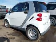 ✅ 2012 Smart fortwo Pure • VIN: WMEEJ3BA2CK562051 • Лот: 43693987. Опубликован ранее на IAAI с пробегом 92 418 миль. Бесплатный доступ к архиву аукционных продаж из США и подробный отчёт об истории автомобиля на DreamBid. Изображение 3.
