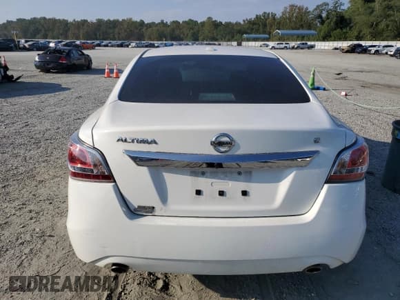 ✅ 2015 Nissan Altima 2.5 • VIN: 1N4AL3AP1FC459799 • Лот: 81291975. Опубликован ранее на Copart с пробегом 130 735 миль. Бесплатный доступ к архиву аукционных продаж из США и подробный отчёт об истории автомобиля на DreamBid. Изображение 6.