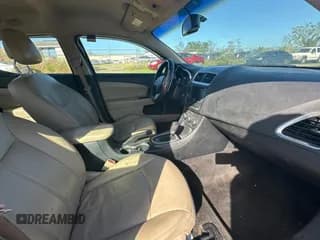 ✅ 2011 Dodge Avenger Lux • VIN: 1B3BD2FG4BN551682 • Лот: 78914064. Опубликован ранее на Copart с пробегом 135 595 миль. Бесплатный доступ к архиву аукционных продаж из США и подробный отчёт об истории автомобиля на DreamBid. Изображение 5.