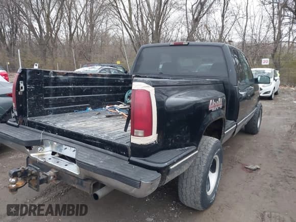 ✅ 1996 Chevrolet Silverado 1500 • VIN: 2GCEK19R7T1212698 • Лот: 43836777. Опубликован ранее на IAAI с пробегом 317 456 миль. Бесплатный доступ к архиву аукционных продаж из США и подробный отчёт об истории автомобиля на DreamBid. Изображение 4.