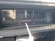 ✅ 1984 Oldsmobile Cutlass Supreme • VIN: 1G3AR69A7EM484256 • Lot: 49709405. Wystawiony na Copart z przebiegiem 437 399 mil. Bezpłatny archiwum sprzedaży aukcyjnych z USA i szczegółowy raport historii pojazdu na DreamBid. Zdjęcie 9.