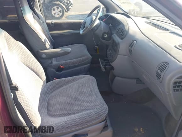 ✅ 2000 Plymouth Voyager Grand SE • VIN: 2P4GP44G0YR523234 • Лот: 42690861. Опубликован ранее на IAAI с пробегом 190 567 миль. Бесплатный доступ к архиву аукционных продаж из США и подробный отчёт об истории автомобиля на DreamBid. Изображение 5.