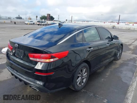 ✅ 2020 Kia Optima LX • VIN: 5XXGT4L35LG420908 • Lot: 43342251. Wystawiony na IAAI z przebiegiem 36 897 mil. Bezpłatny archiwum sprzedaży aukcyjnych z USA i szczegółowy raport historii pojazdu na DreamBid. Zdjęcie 4.