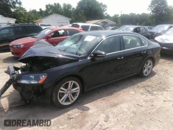 ✅ 2012 Volkswagen Passat SE • VIN: 1VWBN7A30CC073400 • Lot: 42284473. Listed on IAAI with 144,782 mi. Free auction sales archive from the USA and detailed vehicle history report at DreamBid. Image 17.