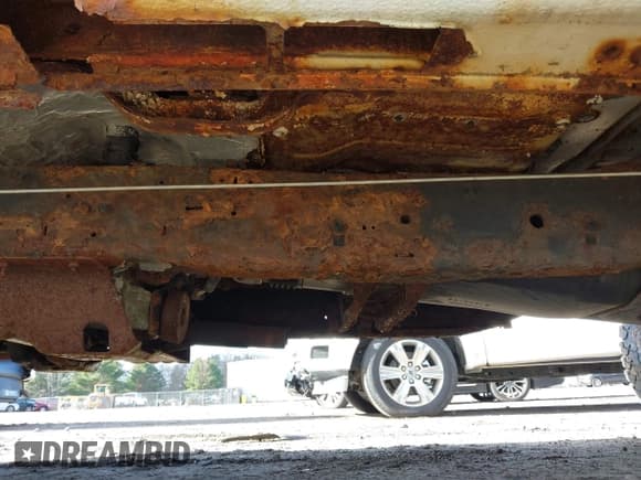 ✅ 2003 Ford Ranger XL Fleet • VIN: 1FTZR45EX3PB84562 • Lot: 43768572. Wystawiony na IAAI z przebiegiem 187 030 mil. Bezpłatny archiwum sprzedaży aukcyjnych z USA i szczegółowy raport historii pojazdu na DreamBid. Zdjęcie 14.