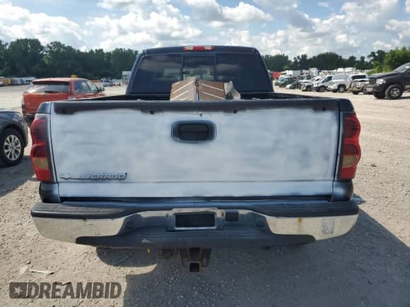 2006 Chevrolet Silverado 1500HD LT3 с VIN 1GCGK13U76F194349, выставлен на аукционе Copart как лот 65030255 с пробегом 205 433 миль миль и Списание • Salvage title. История ставок и продаж доступна на DreamBid. Изображение 6.