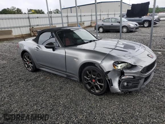 ✅ 2017 FIAT 124 Spider Lusso • VIN: JC1NFAEK7H0120746 • Лот: 67480185. Опубликован ранее на Copart с пробегом 62 713 миль. Бесплатный доступ к архиву аукционных продаж из США и подробный отчёт об истории автомобиля на DreamBid. Изображение 4.