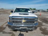 ✅ 2017 Chevrolet Silverado 2500HD Work Truck • VIN: 1GC1KUEYXHF225748 • Lot: 42691810. Listed on IAAI with 119,151 mi. Free auction sales archive from the USA and detailed vehicle history report at DreamBid. Image 6.