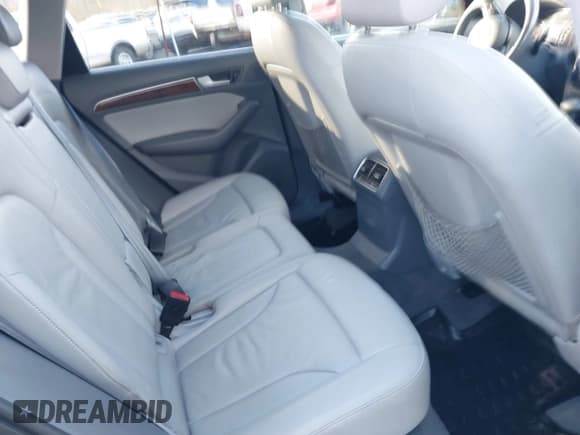 ✅ 2015 Audi Q5 Premium Plus • VIN: WA1DGAFP1FA006460 • Lot: 40900762. Listed on IAAI with 121,611 mi. Free auction sales archive from the USA and detailed vehicle history report at DreamBid. Image 8.