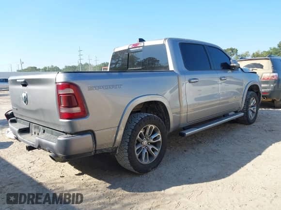 2022 Ram 1500 Laramie z VIN 1C6RREJT9NN173388, wystawiony jako IAAI lot #40480084 z przebiegiem 54 176 mil mil oraz . Historia ofert i sprzedaży dostępna na DreamBid. Obrazek 4.