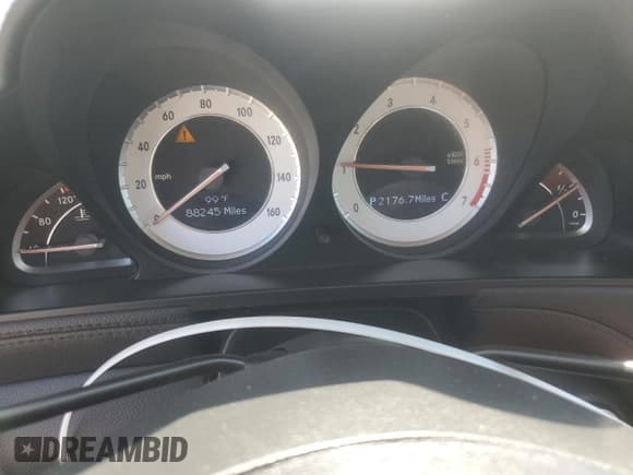 ✅ 2009 Mercedes-Benz SL 550 • VIN: WDBSK71FX9F154402 • Lot: 80564705. Listed on Copart with 88,245 mi. Free auction sales archive from the USA and detailed vehicle history report at DreamBid. Image 9.