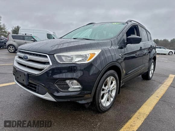 ✅ 2018 Ford Escape SE • VIN: 1FMCU9GD0JUA75530 • Лот: 94878815. Опубликован ранее на Copart с пробегом 122 267 миль. Бесплатный доступ к архиву аукционных продаж из США и подробный отчёт об истории автомобиля на DreamBid. Изображение 2.