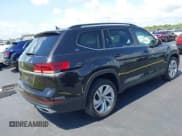 ✅ 2021 Volkswagen Atlas SE • VIN: 1V2WR2CA1MC607768 • Lot: 42518885. Listed on IAAI with 49,286 mi. Free auction sales archive from the USA and detailed vehicle history report at DreamBid. Image 4.