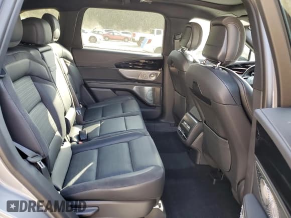 ✅ 2024 Lincoln Nautilus Reserve • VIN: 5LMPJ8KA1RJ785578 • Lot: 81482245. Listed on Copart with 12,162 mi. Free auction sales archive from the USA and detailed vehicle history report at DreamBid. Image 11.