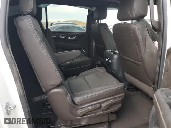 ✅ 2022 GMC Yukon XL Denali • VIN: 1GKS2JKT0NR233416 • Lot: 65953424. Wystawiony na Copart z przebiegiem 29 613 mil. Bezpłatny archiwum sprzedaży aukcyjnych z USA i szczegółowy raport historii pojazdu na DreamBid. Zdjęcie 11.