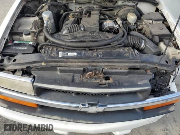 1998 Chevrolet S-10 LS с VIN 1GCCS1449W8235985, выставлен на аукционе Copart как лот 75587934 с пробегом 187 237 миль миль и Списание • Salvage title. История ставок и продаж доступна на DreamBid. Изображение 11.