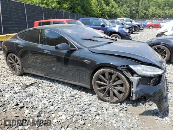 ✅ 2013 Tesla Model S Performance • VIN: 5YJSA1DP4DFP13557 • Lot: 61890804. Wystawiony na Copart z przebiegiem Nie podano. Bezpłatny archiwum sprzedaży aukcyjnych z USA i szczegółowy raport historii pojazdu na DreamBid. Zdjęcie 4.