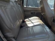 ✅ 2000 Ford Explorer • VIN: 1FMZU64P1YUB62533 • Лот: 42349842. Опубликован ранее на IAAI с пробегом 313 734 миль. Бесплатный доступ к архиву аукционных продаж из США и подробный отчёт об истории автомобиля на DreamBid. Изображение 8.