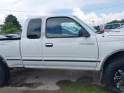 ✅ 1999 Toyota Tacoma • VIN: 4TAWN72N3XZ462616 • Lot: 42613674. Wystawiony na IAAI z przebiegiem Nie podano. Bezpłatny archiwum sprzedaży aukcyjnych z USA i szczegółowy raport historii pojazdu na DreamBid. Zdjęcie 14.