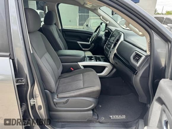 ✅ 2021 Nissan Titan SV • VIN: 1N6AA1EF2MN509484 • Lot: 50758485. Wystawiony na Copart z przebiegiem 33 195 mil. Bezpłatny archiwum sprzedaży aukcyjnych z USA i szczegółowy raport historii pojazdu na DreamBid. Zdjęcie 7.