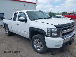 ✅ 2011 Chevrolet Silverado 1500 LT • VIN: 1GCRKSE32BZ217998 • Lot: 42649510. Listed on IAAI with 210,083 mi. Free auction sales archive from the USA and detailed vehicle history report at DreamBid. Image 1.