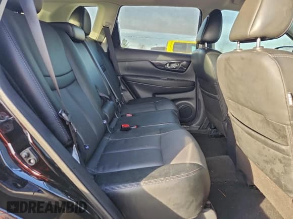 ✅ 2018 Nissan Rogue SL • VIN: 5N1AT2MV5JC800088 • Lot: 93330545. Wystawiony na Copart z przebiegiem 108 447 mil. Bezpłatny archiwum sprzedaży aukcyjnych z USA i szczegółowy raport historii pojazdu na DreamBid. Zdjęcie 11.