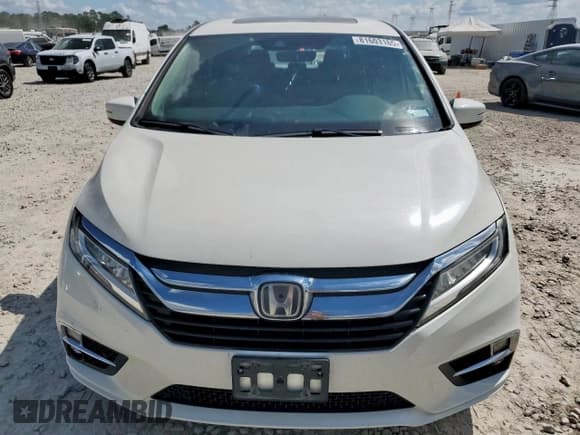 ✅ 2018 Honda Odyssey Elite • VIN: 5FNRL6H95JB081987 • Lot: 81603165. Listed on Copart with 101,902 mi. Free auction sales archive from the USA and detailed vehicle history report at DreamBid. Image 5.
