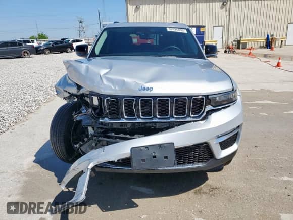 2022 Jeep Grand Cherokee Limited with VIN 1C4RJGBG1N8570458, listed as a Copart auction lot 52026855 with 16,134 mi miles and Salvage title. Bid and sale history available at DreamBid. Image 5.