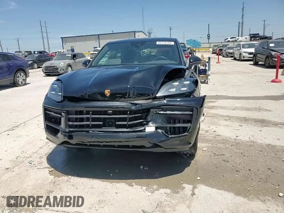 ✅ 2024 Porsche Cayenne • VIN: WP1BA2AY1RDA50643 • Лот: 65734105. Опубликован ранее на Copart с пробегом 7 268 миль. Бесплатный доступ к архиву аукционных продаж из США и подробный отчёт об истории автомобиля на DreamBid. Изображение 14.