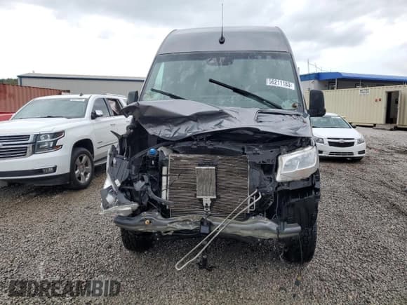 ✅ 2021 Mercedes-Benz Sprinter • VIN: W1Y4EBVY6MT058854 • Lot: 56211183. Listed on Copart with 81,661 mi. Free auction sales archive from the USA and detailed vehicle history report at DreamBid. Image 5.