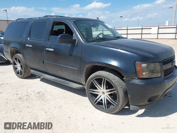 2008 Chevrolet Suburban LT с VIN 1GNFC16098J218885, выставлен на аукционе IAAI как лот 42723274 с пробегом 270 058 миль миль и . История ставок и продаж доступна на DreamBid. Изображение 1.