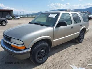 ✅ 2000 Chevrolet Blazer LT • VIN: 1GNDT13W2Y2196092 • Lot: 42422295. Wystawiony na IAAI z przebiegiem 153 780 mil. Bezpłatny archiwum sprzedaży aukcyjnych z USA i szczegółowy raport historii pojazdu na DreamBid. Zdjęcie 2.