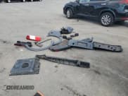 ✅ 2016 Ford Transit Cargo • VIN: 1FTYR2ZM8GKA29416 • Lot: 68396545. Wystawiony na Copart z przebiegiem 203 807 mil. Bezpłatny archiwum sprzedaży aukcyjnych z USA i szczegółowy raport historii pojazdu na DreamBid. Zdjęcie 13.