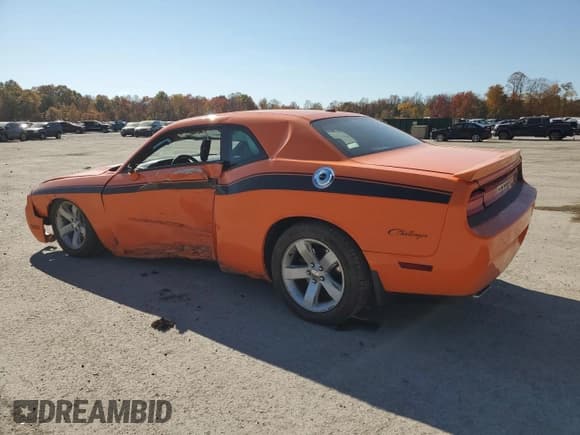 ✅ 2012 Dodge Challenger R/T Plus • VIN: 2C3CDYBT1CH158598 • Lot: 77275724. Wystawiony na Copart z przebiegiem Nie podano. Bezpłatny archiwum sprzedaży aukcyjnych z USA i szczegółowy raport historii pojazdu na DreamBid. Zdjęcie 2.